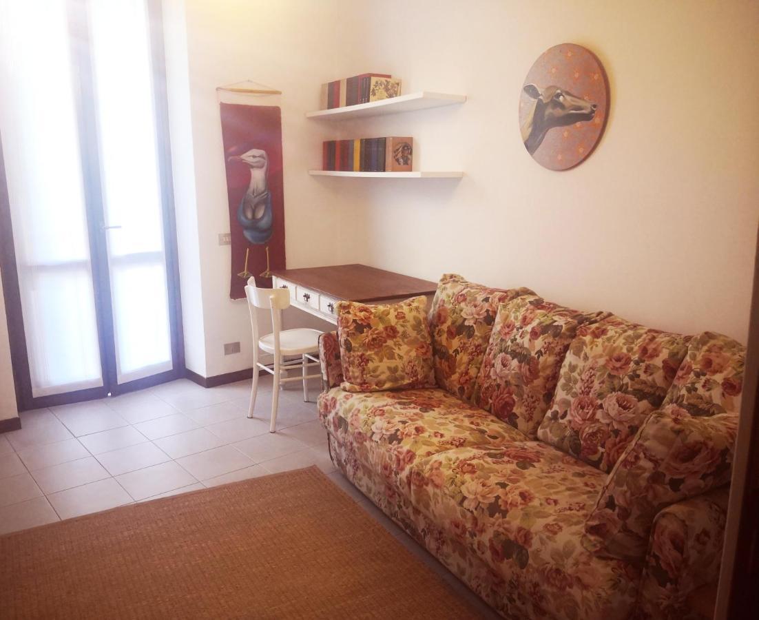 Residenza Esse Villa Angera Kültér fotó