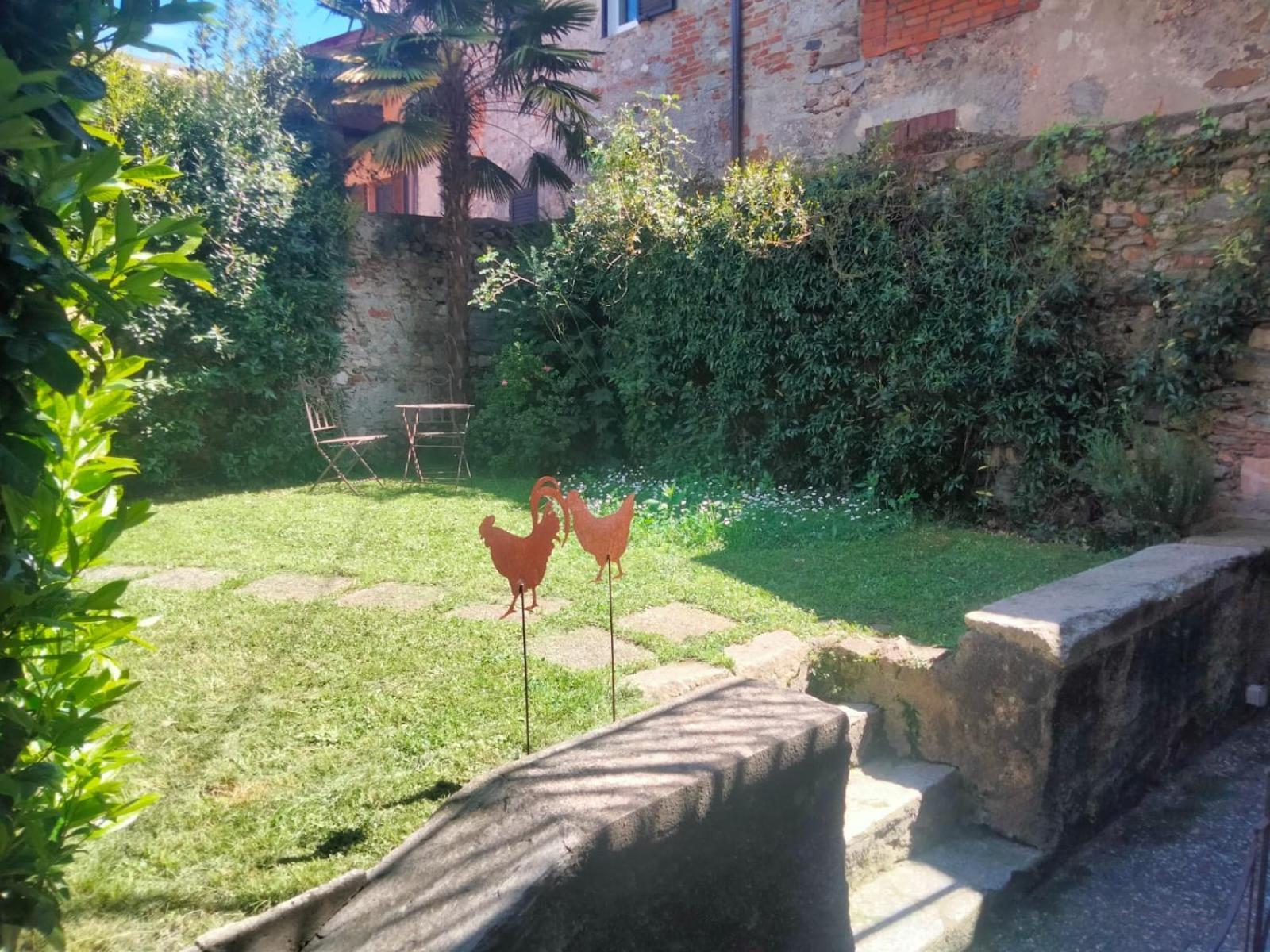 Residenza Esse Villa Angera Kültér fotó